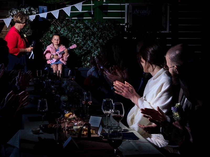 Speeches en optredens tijdens de bruiloft in Delft