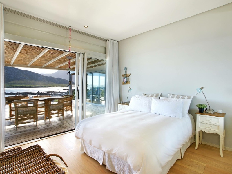 pringle_bay_villa_overberg_bedroom