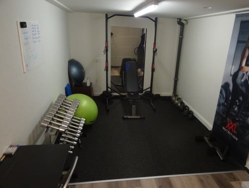 Personal trainer ruimte garage gym