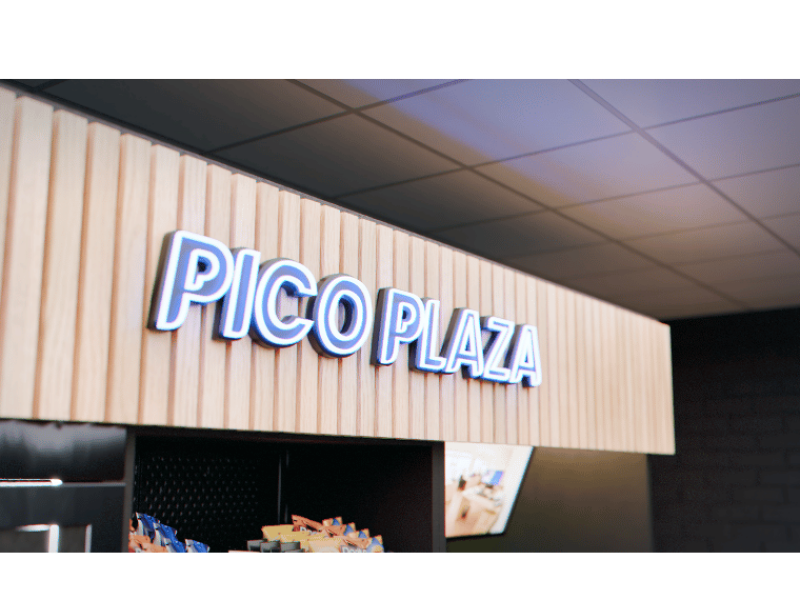 Pico Plaza LED SIGN voor extra aantrekkelijkheid