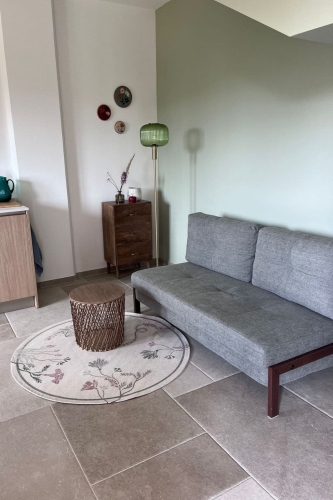 Indeling van Appartement Luce met slaapkamer, badkamer, woonkamer, keuken en twee terrassen