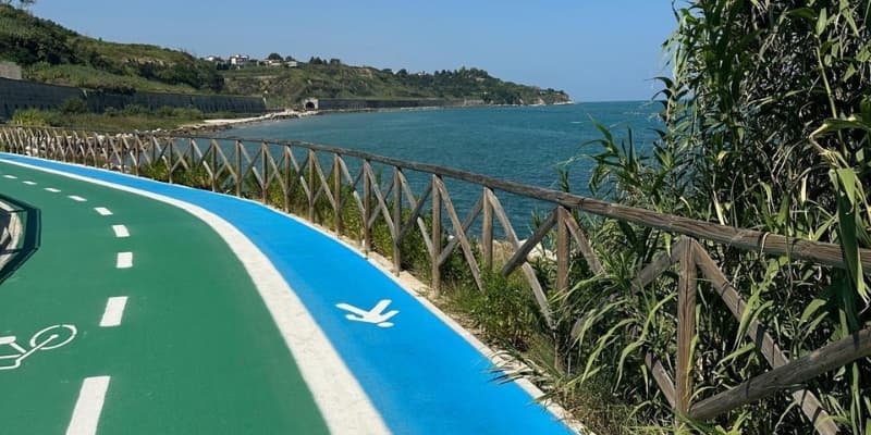 Uitzicht fietsen in Le Marche Adriatische Kustlijn Uitzicht fietsen in Le Marche Adriatische Kustlijn