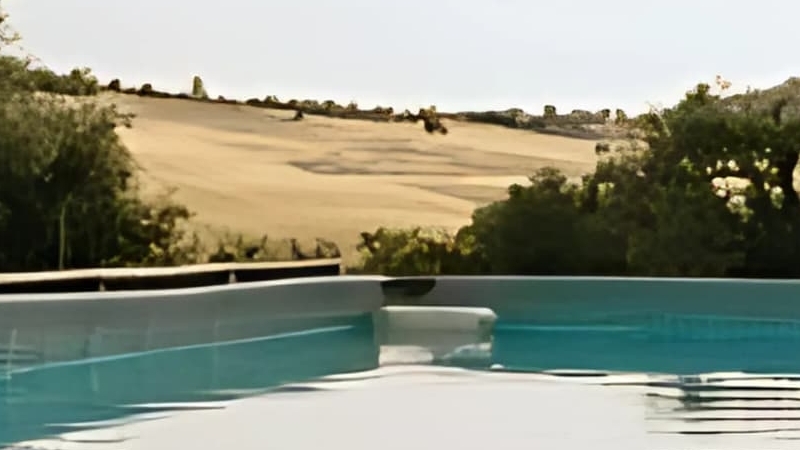 Heerlijk afkoelen in he zwembad bij Camping Vista Fermo