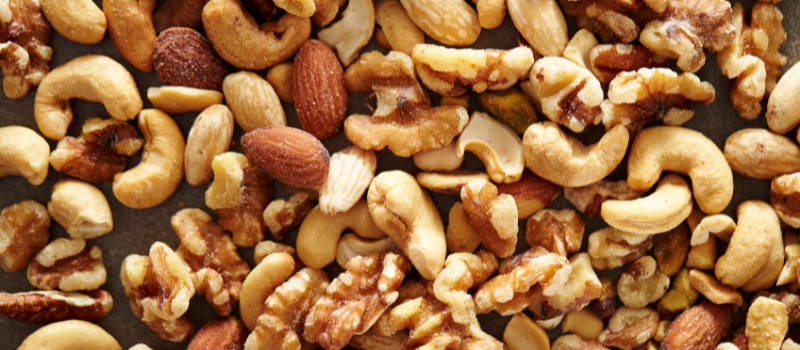 Gemengde noten waaronder walnoten, cashewnoten en amandelen