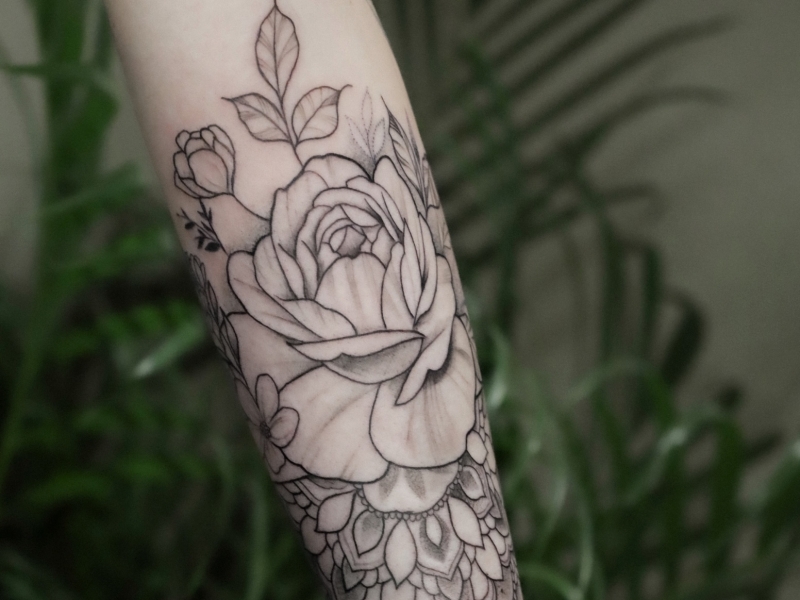 Vitruvian Tattoo Genk Rose Mandala