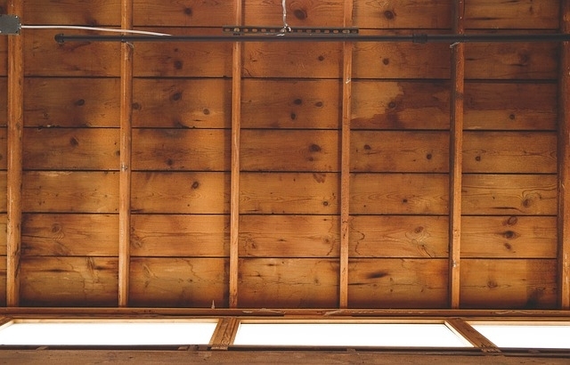 Plafond isoleren hout
