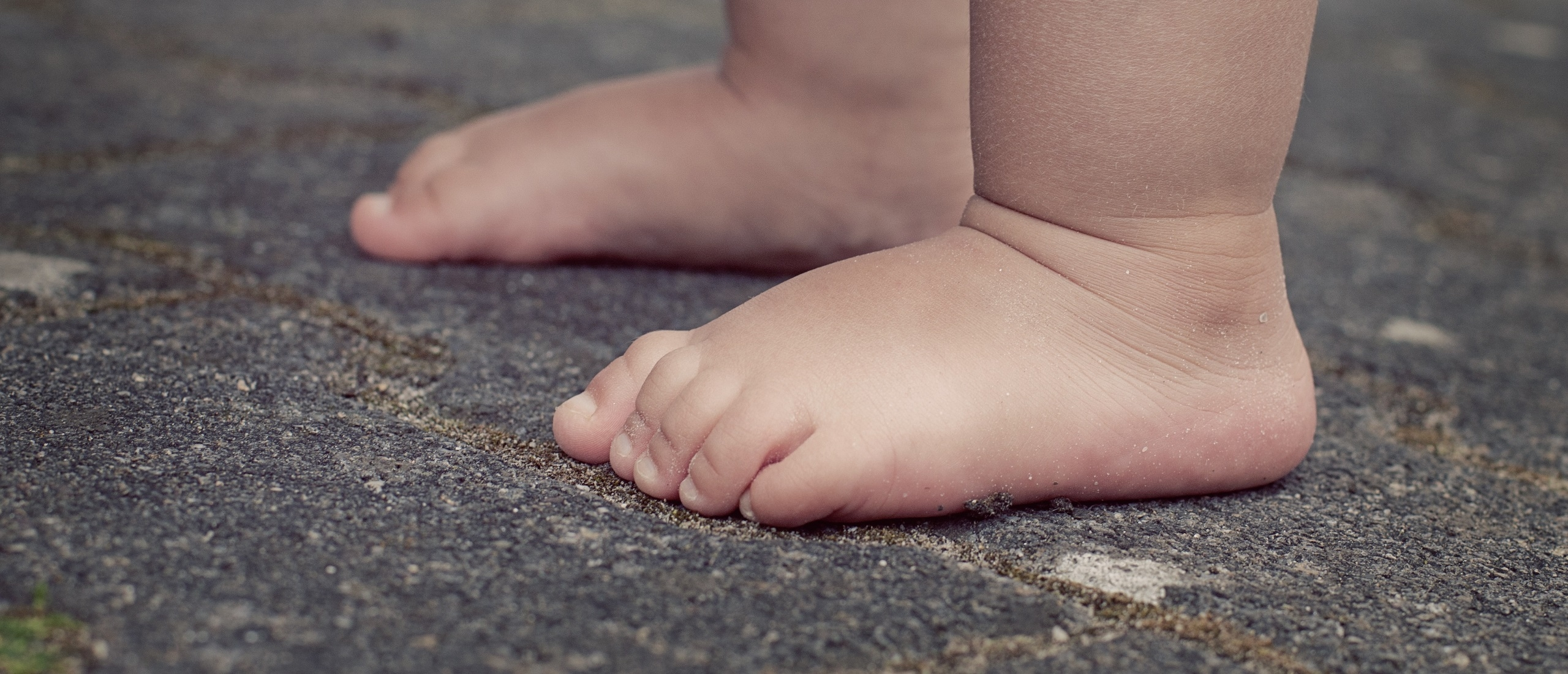 Waarom is het goed als kinderen lopen op blote voeten?
