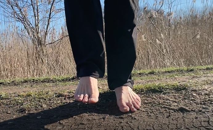 wandelen op blote voeten
