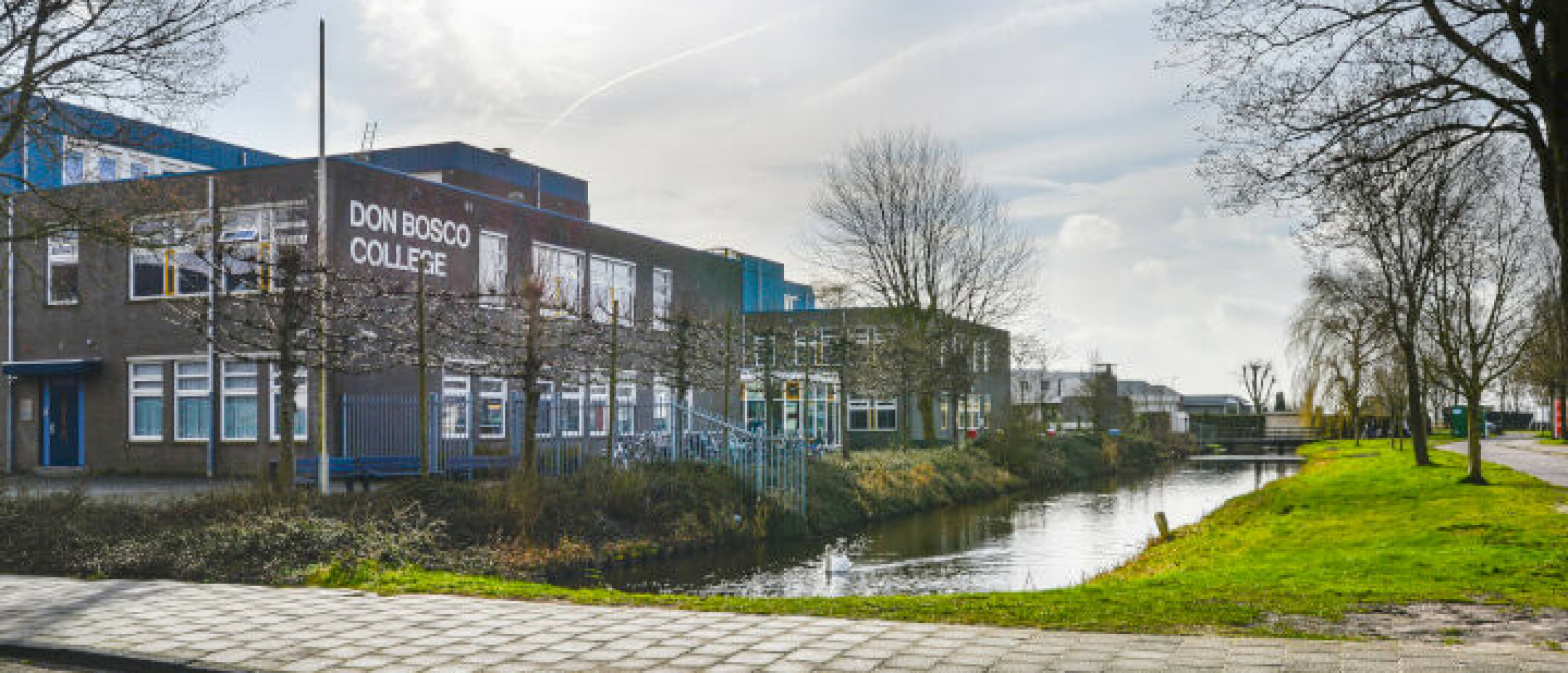 ๐รฉรฉ๐ง ๐จ๐ฏ๐๐ซ๐๐ซ๐๐๐ก๐ญ ๐ฏ๐๐ง ๐ก๐๐ญ ๐๐จ๐ง ๐๐จ๐ฌ๐๐จ ๐๐จ๐ฅ๐ฅ๐๐ ๐ (๐๐๐) ๐๐๐ง ๐ก๐๐ญ ๐๐ญ๐ฅ๐๐ฌ ๐๐จ๐ฅ๐ฅ๐๐ ๐ ๐ข๐ง ๐๐จ๐จ๐ซ๐ง, ๐ญ๐๐ง๐ณ๐ข๐ฃ ๐ง๐ฎ๐ญ รฉ๐ง ๐ง๐จ๐จ๐๐ณ๐๐๐ค ๐ฐ๐จ๐ซ๐๐๐ง ๐๐๐ฐ๐๐ณ๐๐ง