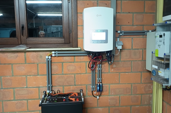 2 batterijen + hybride omvormer