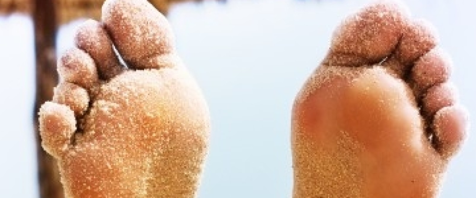 Met je blote voeten op de aarde is goed voor je gezondheid - VolZicht