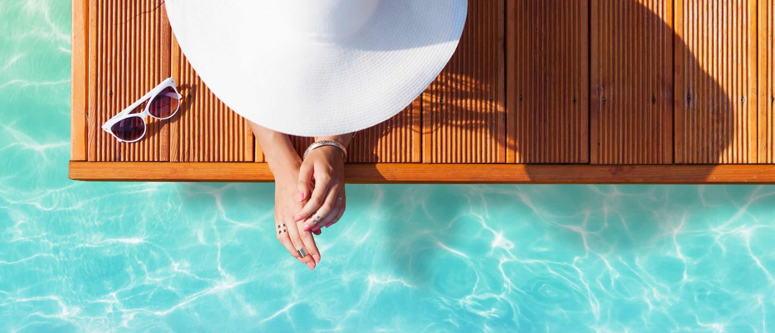 De Griekse zon low-budget opzoeken? Zet deze plekken dan op je lijst!