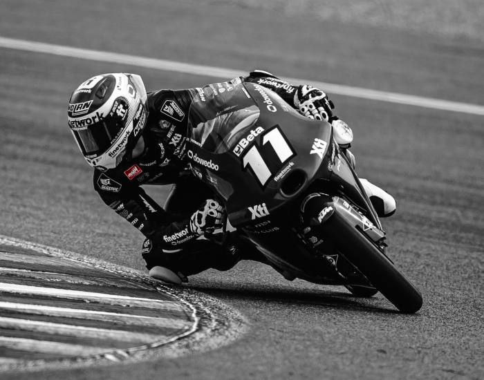MOTORCYCLE_PHOTO_VROOAM