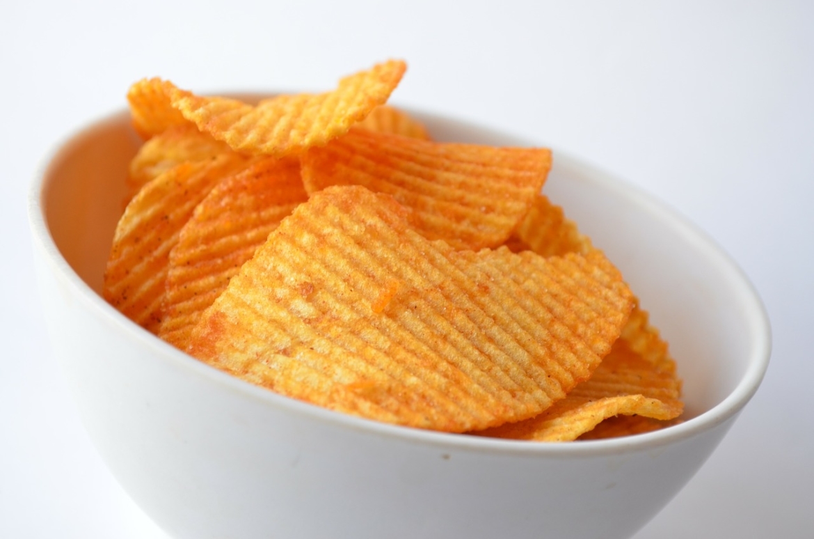 chips in bakje verboden te eten