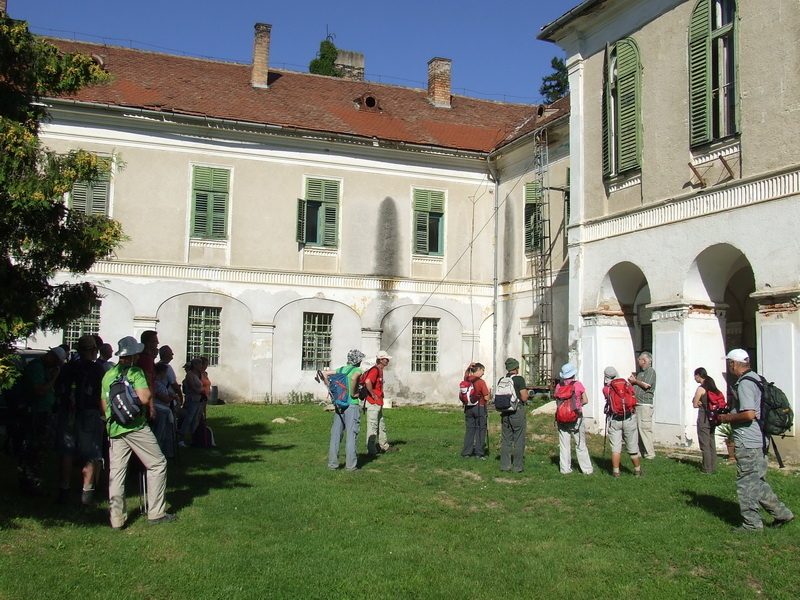 Wandelaars bij Artventures vakanties in Hongarije voor wandeltrektochten