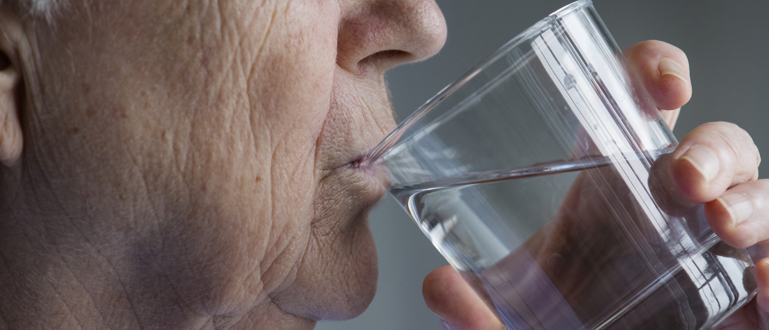 Hoe gevaarlijk is PFAS in drinkwater en kan een waterontharder helpen?