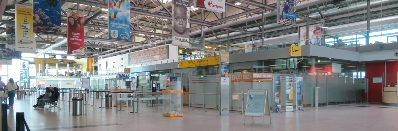 airport-weeze-terminal-1