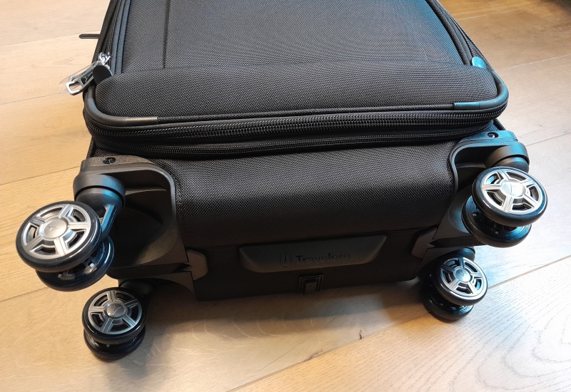 beste-trolley-koffer-platinum-elite-slim-handbagage-travelpro-4-wieltjes