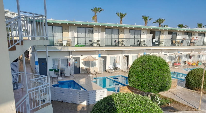 blue-bay-resort-rhodos-review-hotelkamers-met-eigen-zwembad blue-bay-resort-rhodos-review-hotelkamers-met-eigen-zwembad