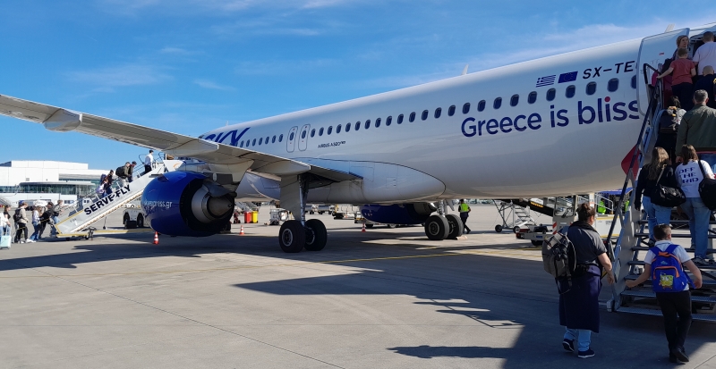 blue-bay-resort-rhodos-review-sky-express-vliegtuig blue-bay-resort-rhodos-review-sky-express-vliegtuig