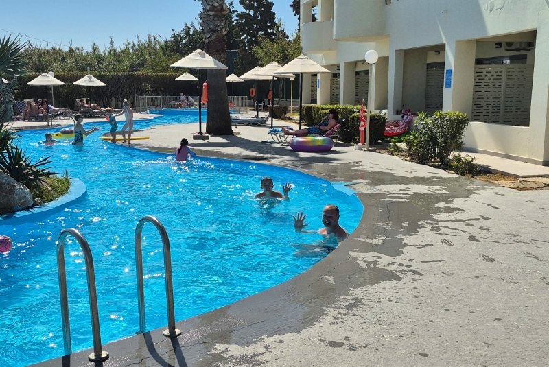 blue-bay-resort-rhodos-review-zwembad blue-bay-resort-rhodos-review-zwembad