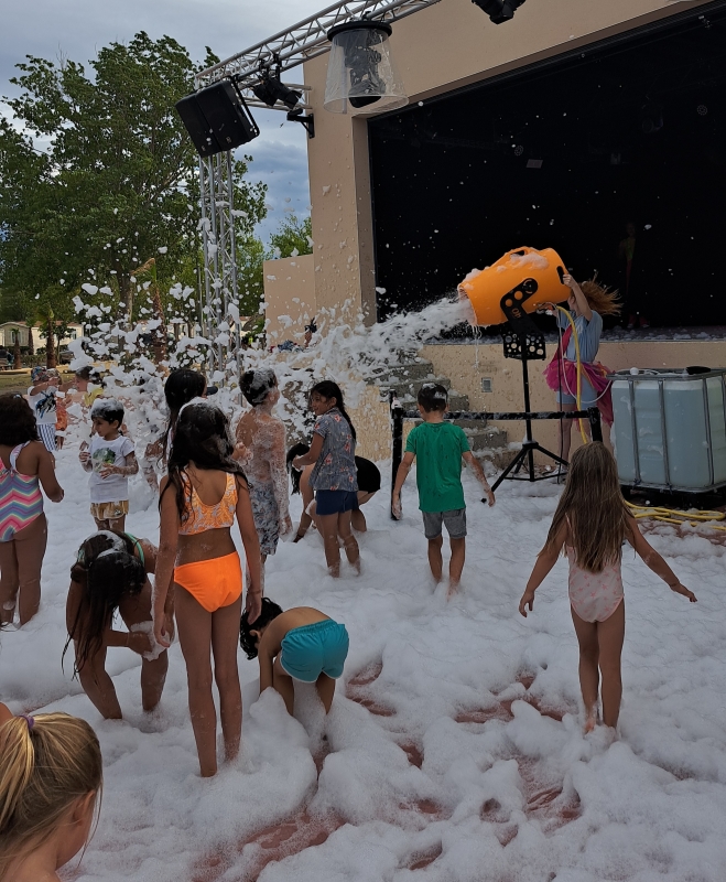 bolito-club-camping-cote-des-roses-animantie-schuimparty