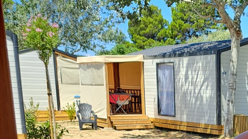 camping-la-cote-des-roses-stacaravan