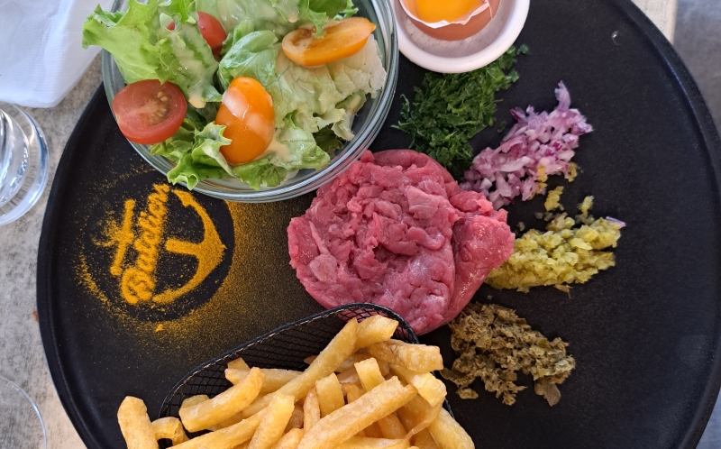 camping-les-mimosas-zuid-frankrijk-eten-le-boat camping-les-mimosas-zuid-frankrijk-eten-le-boat