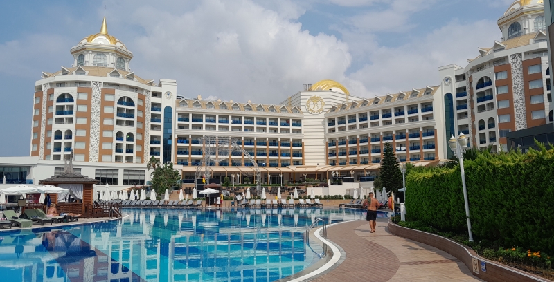 delphin-be-grand-lara-in-turkije-review