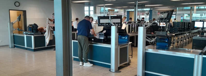 douane-controle-weeze-airport