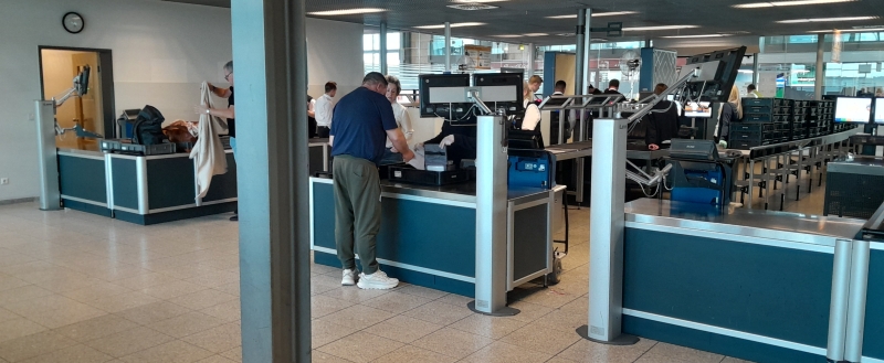 douane-controle-weeze-airport douane-controle-weeze-airport