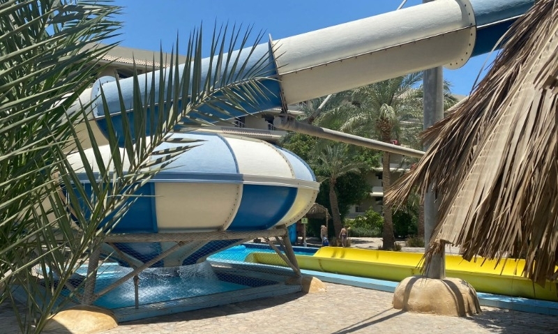 goedkope-vakantie-hurghada-sindbad-club-hotel-glijbanen-1