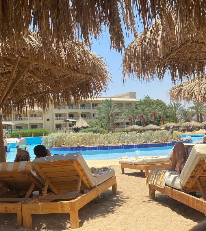 goedkope-vakantie-hurghada-sindbad-club-hotel-zwembad