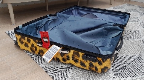 kinderkoffer-aanschaffen-princess-traveller-animal-panter-print-koffer-open-1