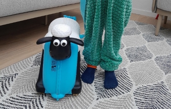 kinderkoffer-ride-on-zitkoffer-lengte-riem-1