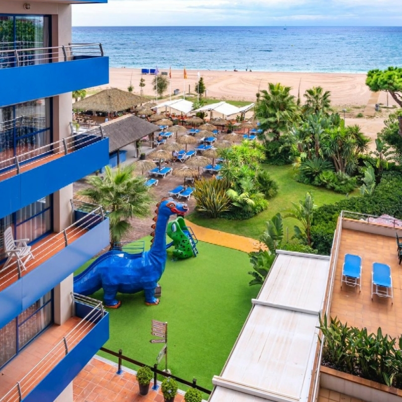 kindvriendelijke-hotels-aan-de-costa-brava-tahiti-playa-en-suites-in-santa-susanna