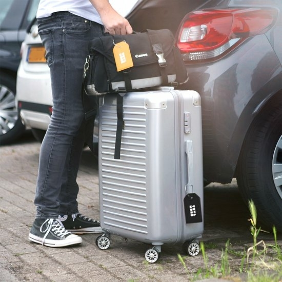 kofferlabel-kopen-trvlmore-diverse-kleuren-leer-koffer-airport