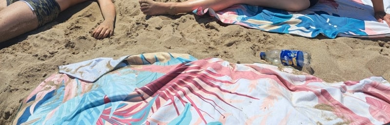 microvezel-handdoeken-voordelen-strand-zand