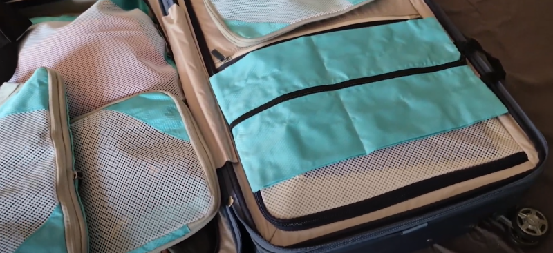 packing-cubes-compression
