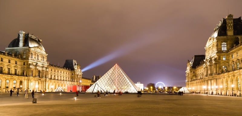 rome-of-parijs-romantische-stedentrip-parijs-het-louvre