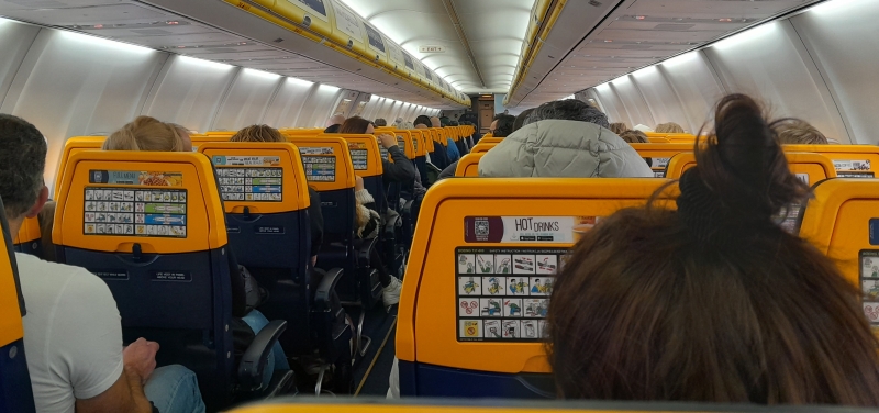 ryanair-vliegtuig-bagagevakken
