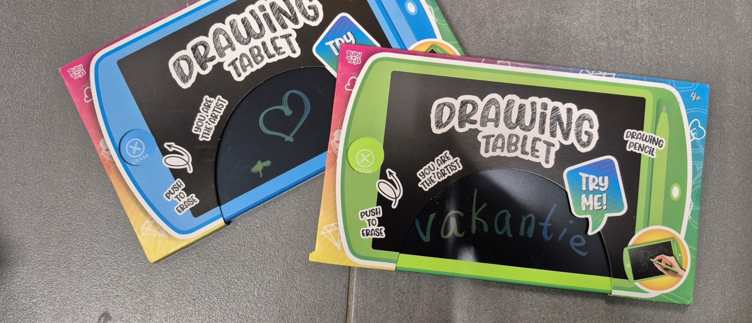 speelgoed-voor-in-het-vliegtuig-peuters-magnetisch-tekenbord