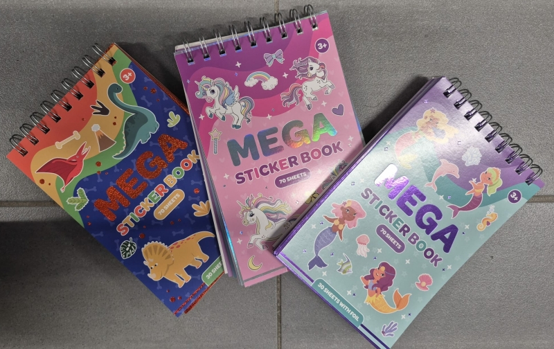 speelgoed-voor-in-het-vliegtuig-peuters-stickerboek