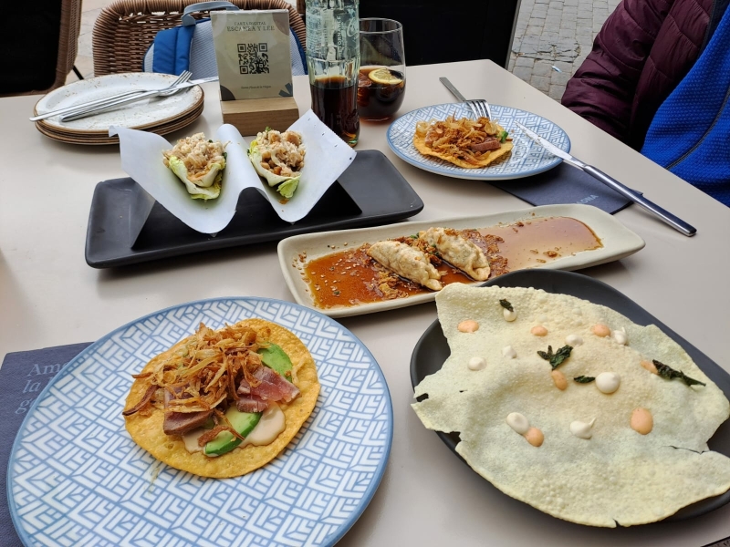 stedentrip-valencia-eten-en-drinken-escanea-y-lee stedentrip-valencia-eten-en-drinken-escanea-y-lee
