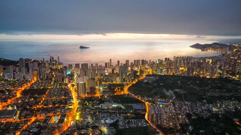 stedentrips-met-strand-benidorm