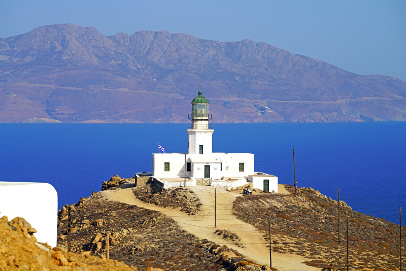 vakantie-mykonos-of-santorini-armenistis-vuurtoren