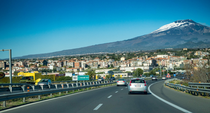 vakantie-op-sicilie-roadtrip-etna-vulkaan-uitzicht