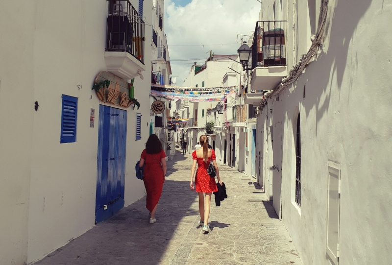 van-weeze-naar-ibiza-uitgaan