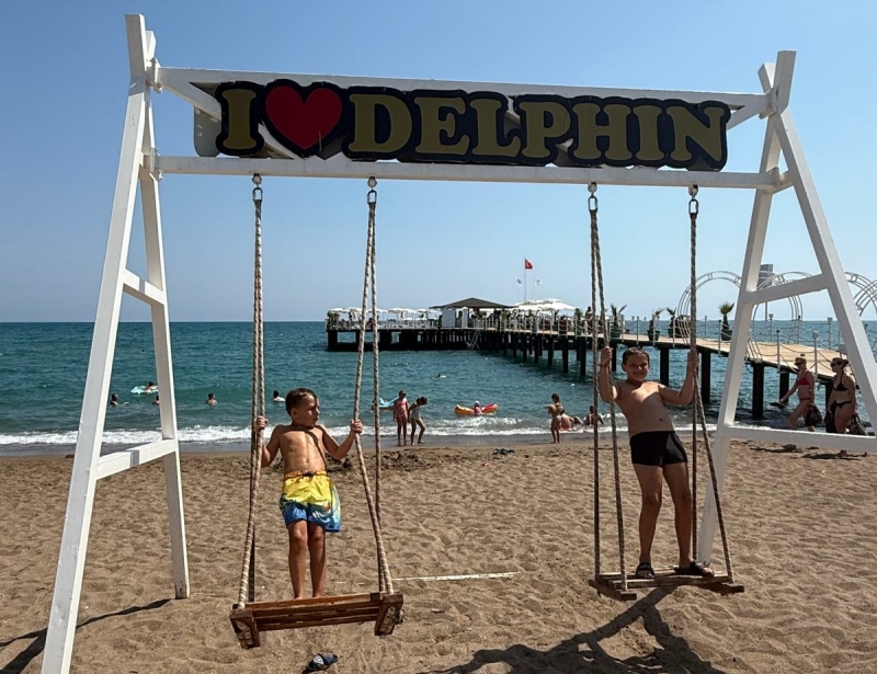 we-love-delphin-be-grand-lara we-love-delphin-be-grand-lara