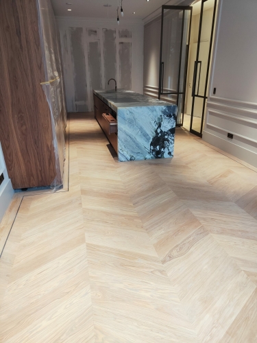 Luxe eiken vloer onbehandeld naar wens te kleuren of te lakken
